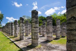 chichen itza tzompantli