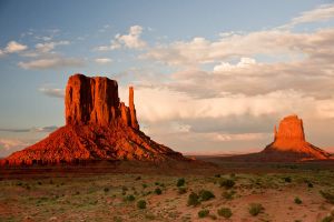 monument valley al tramonto